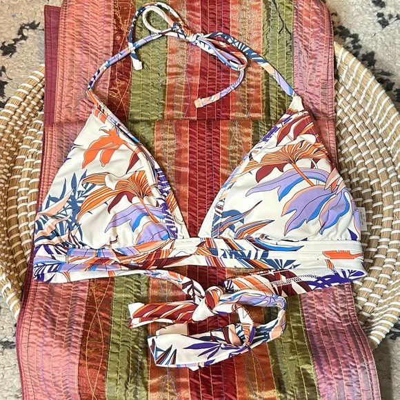 La Blanca Botanical Garden Triangle Halter Bikini Top Size 12 White Multi - Picture 2 of 6